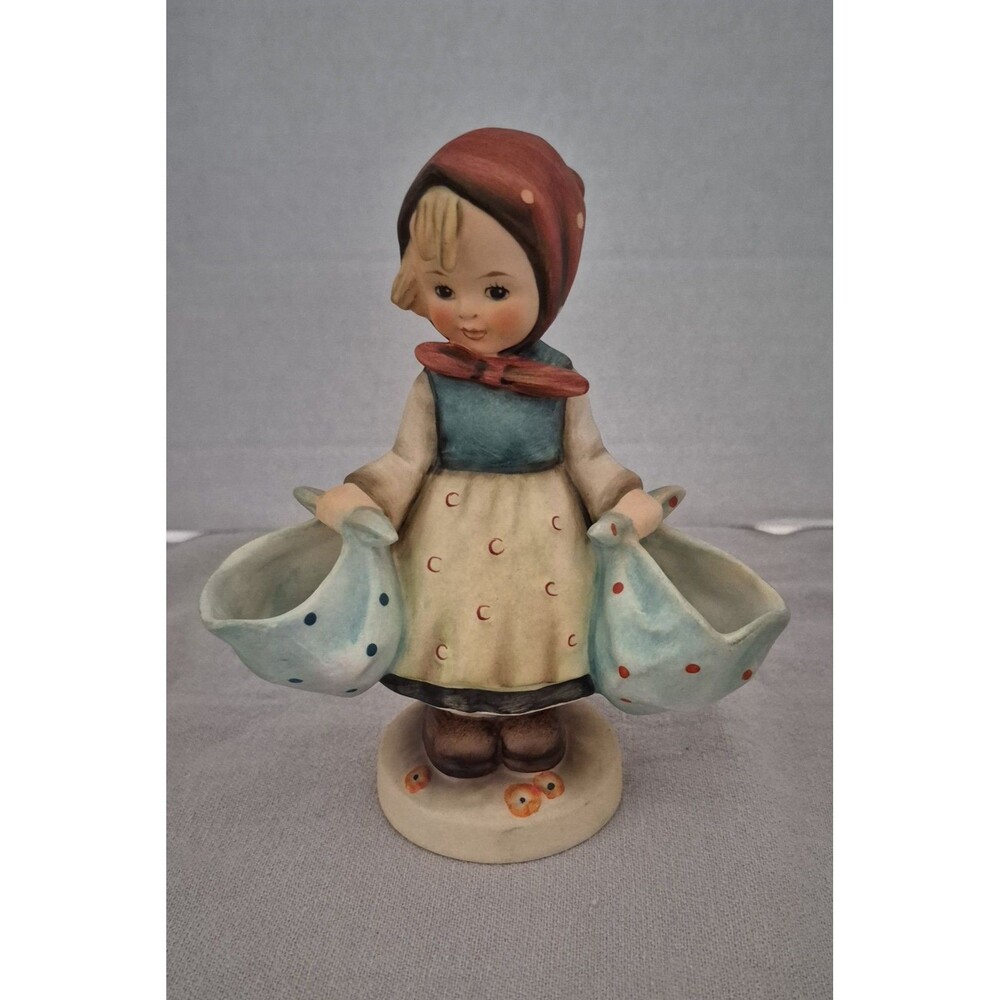 Vintage Goebel Hummel Figurine Mother's Darling - No. 175, TMK 3